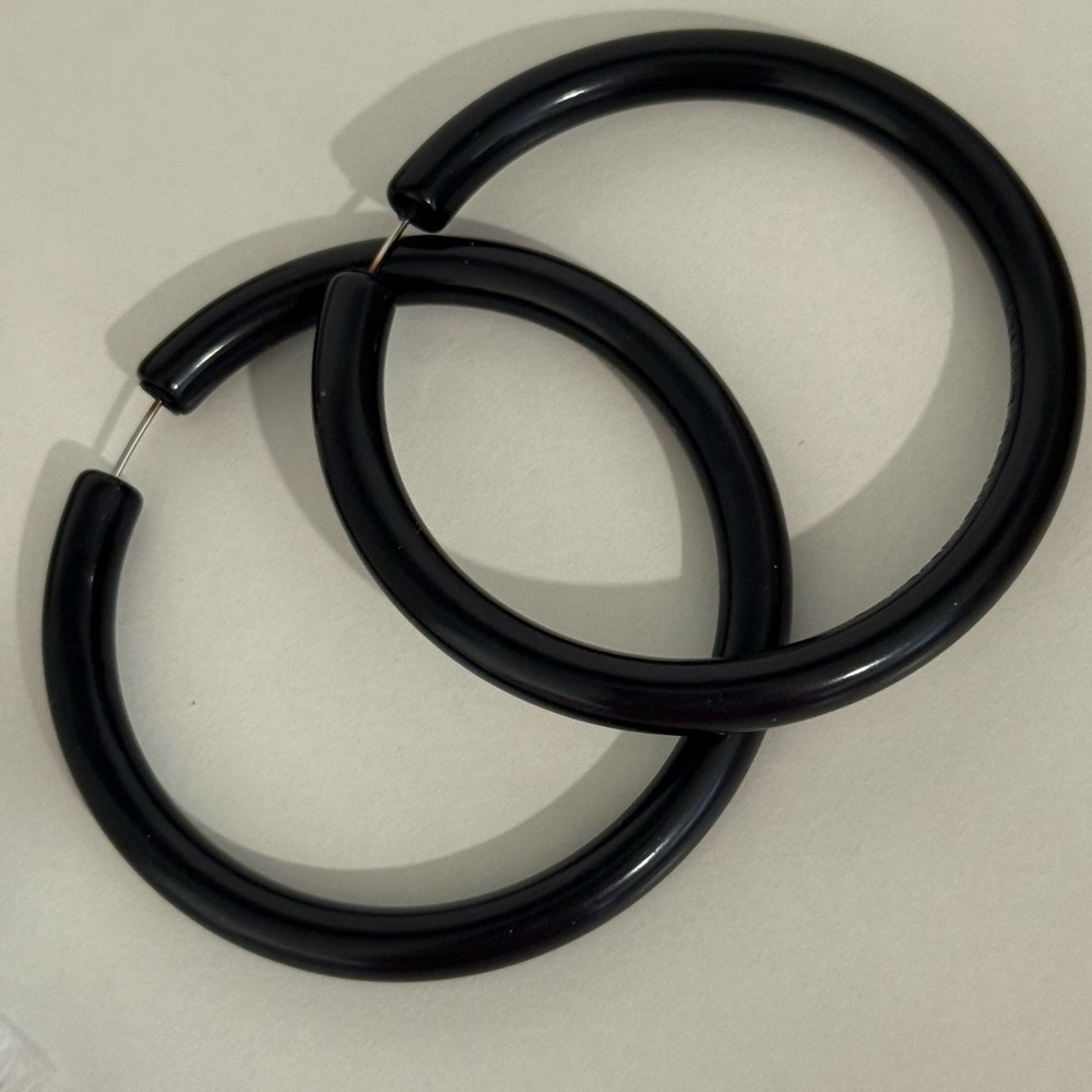 Carmen Sol black hoop earrings NWOT - Picture 3 of 4